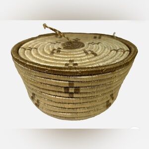 Rwanda lidded basket Path to Peace cherish bowl handmade Fairwinds Trading M